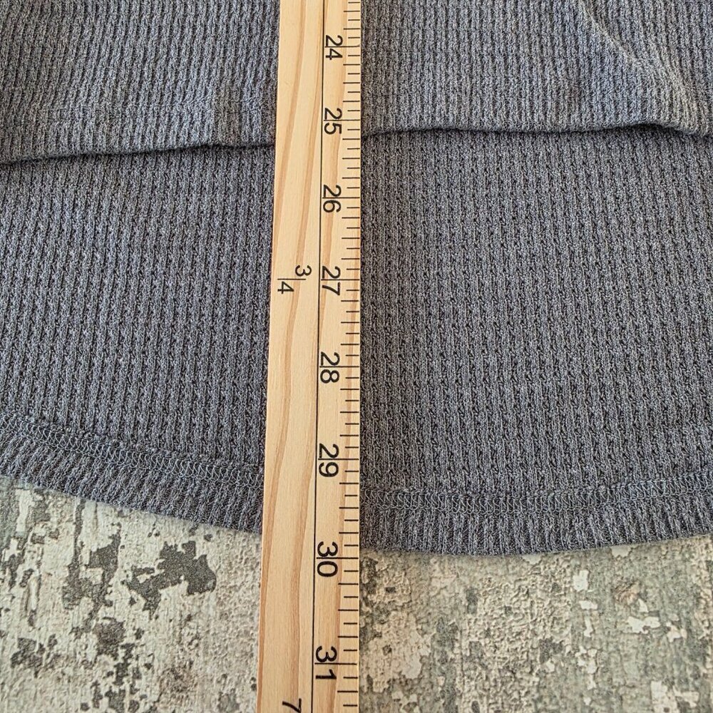 Dear Scarlett Gray Waffle Knit Oversized Short Sleeved Top Woman's Size Medium - Picture 7 of 7